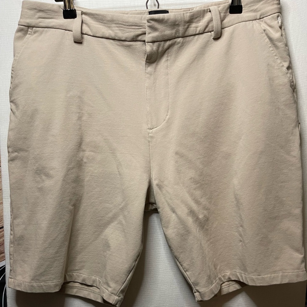 Men's Caliville Stretch Casual Lined Performance Shorts | Size 36 Tan/Beige